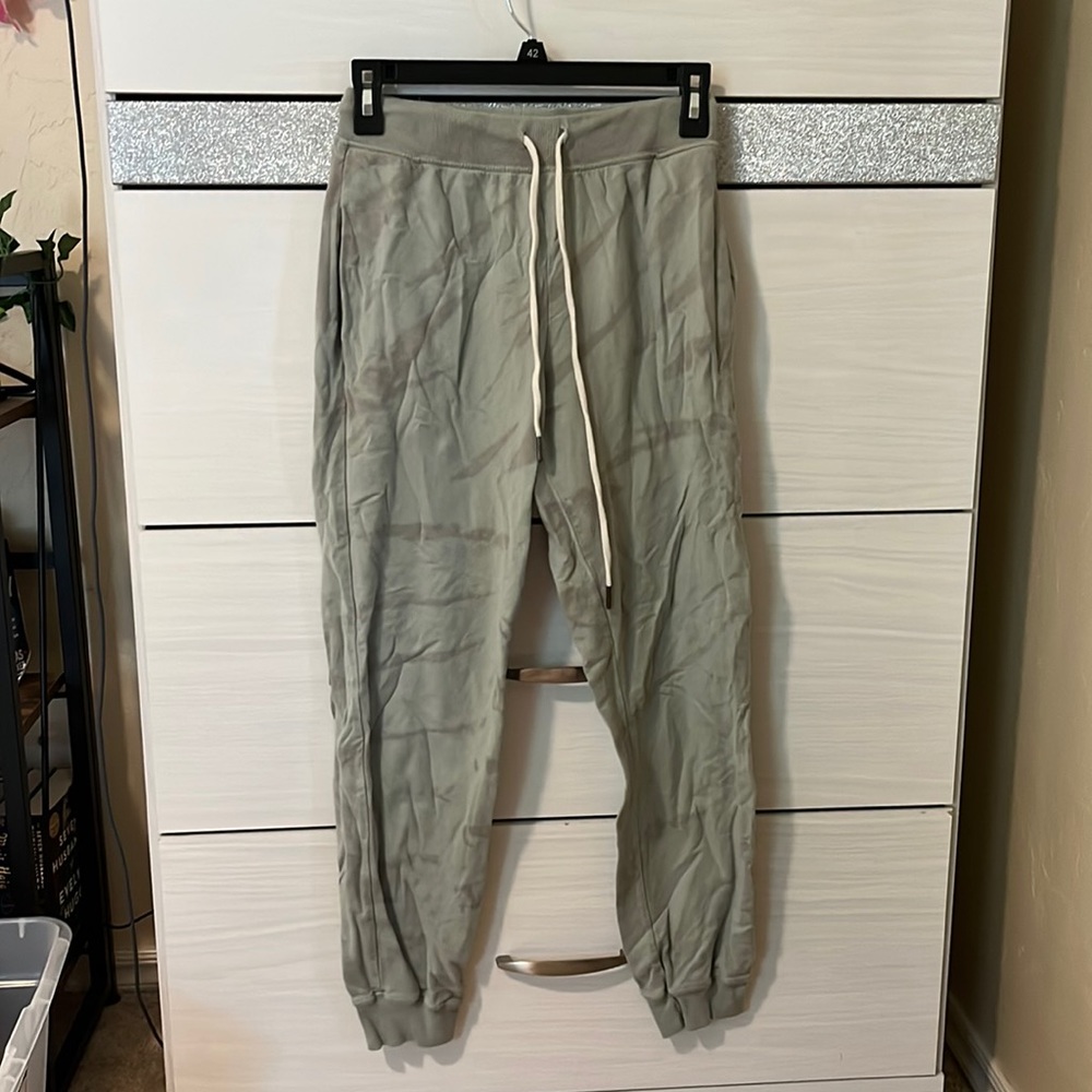 Cali Girl Boutique size small joggers